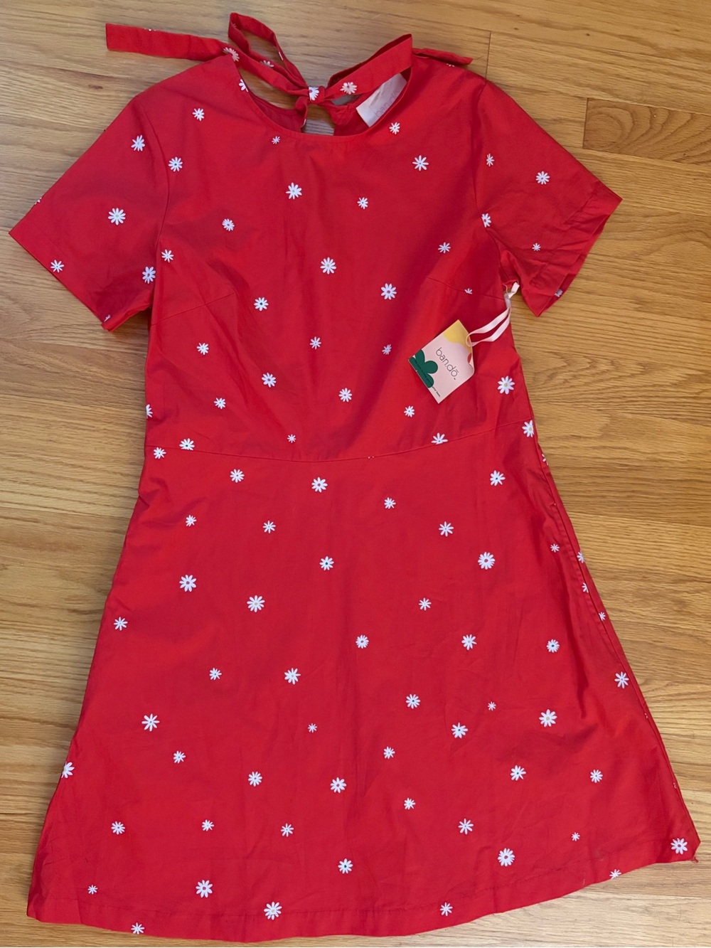 ban.do Red Daisy Tie-Back Casual Dress
